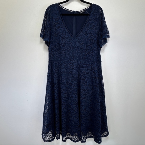 torrid Dresses & Skirts - Navy Blue Lace V Neck Short Sleeve Fitted Dress Lined Size 14